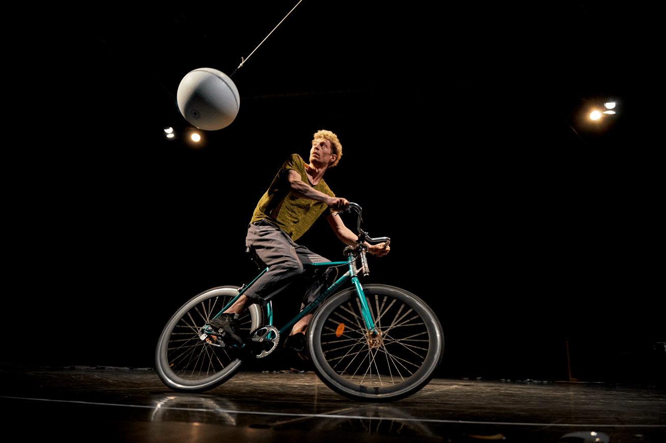 Ceramic Circus -  CIE Unlisted/Julian Vogel in samenwerking met House of Panama