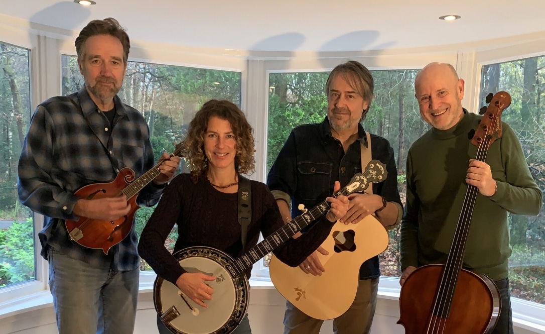 Folkcafé: Three guys named Joe