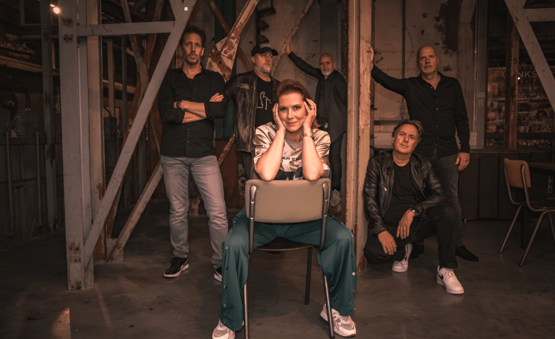 Urban Solitude - Tribute To Anouk