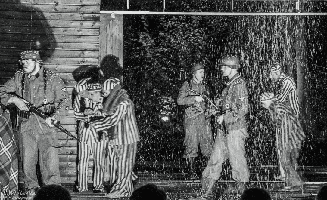 Oorlogstuig - Theatergroep BLUV